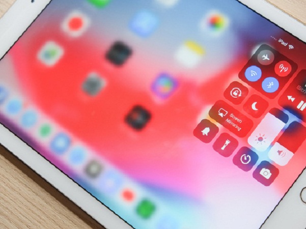 Với thao tác mới được đồng nhất, người dùng iPhone X và iPad, Apple ePad sẽ không còn gặp tình cảnh lúng túng như trước đây nữa.