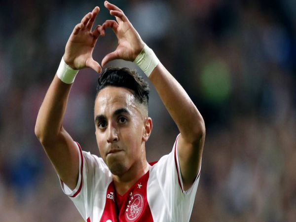 Tin bóng đá trưa 8/11: Ajax hòa giải thành công với gia đình Nouri