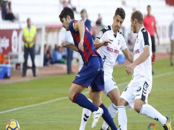 Dự đoán tỷ số Huesca 1-0 Albacete